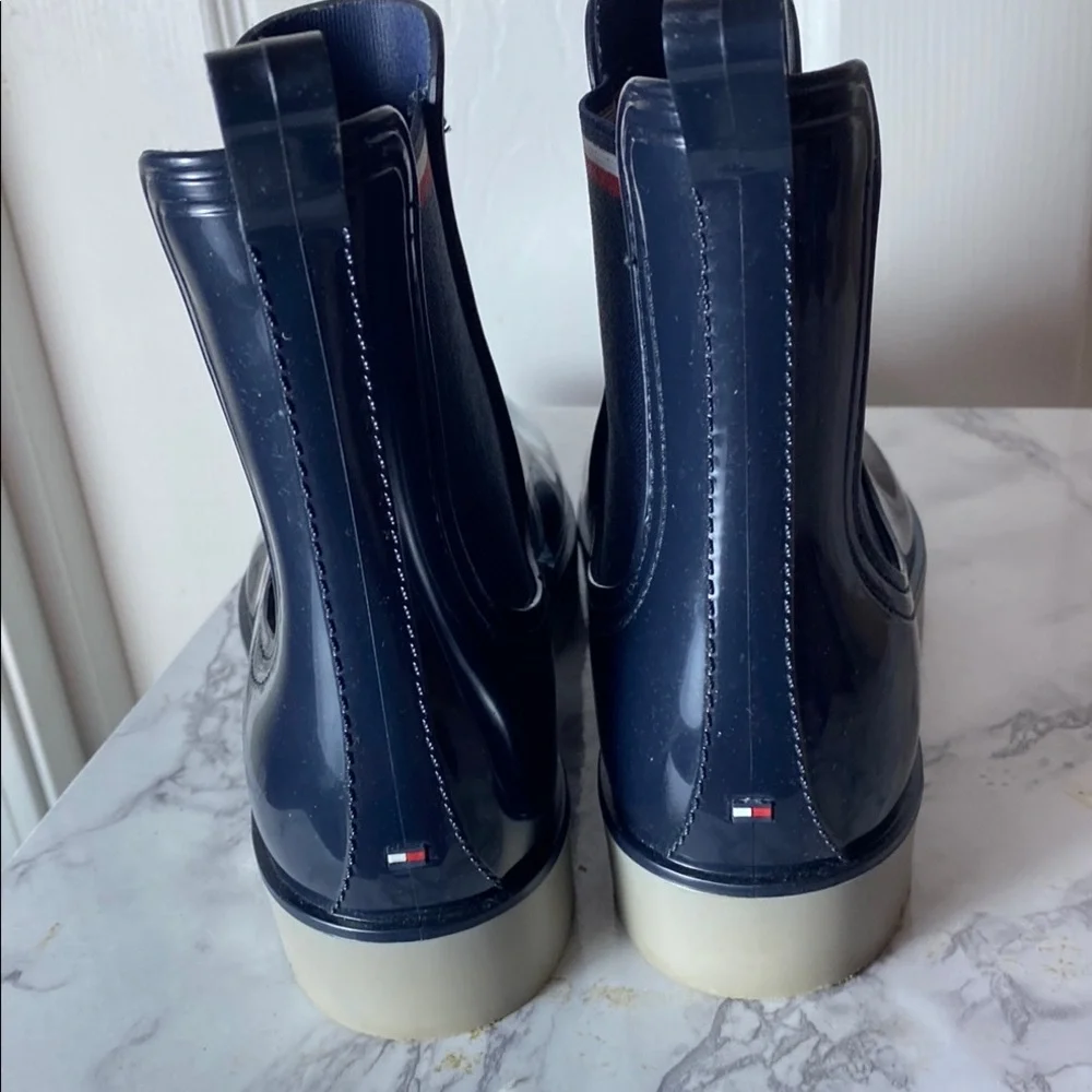 Tommy Hilfiger Blue and White Rain  Chelsea Boots Size 9 Nautical